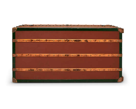 AN ORANGE VUITTONITE CANVAS DOUBLE-DRAWER WARDROBE TRUNK WITH BRASS HARDWARE - photo 7