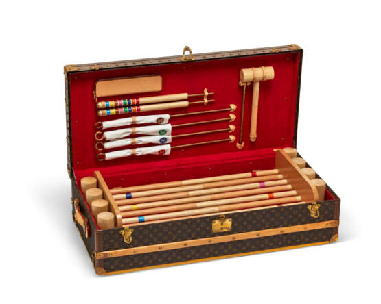 A SPECIAL ORDER MONOGRAM CANVAS CROQUET TRUNK WITH BRASS HARDWARE - фото 4