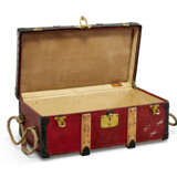 A RED VUITTONITE CANVAS TRUNK WITH BRASS HARDWARE - фото 3