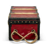 A RED VUITTONITE CANVAS TRUNK WITH BRASS HARDWARE - фото 5