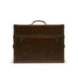 A MONOGRAM CANVAS LIBRARY TRUNK WITH BRASS HARDWARE - фото 3