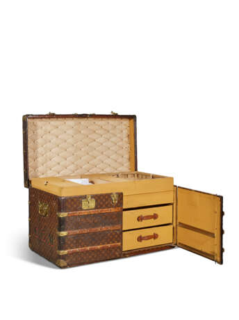 A MONOGRAM CANVAS TRUNK WITH DOORS AND DRAWERS WITH BRASS HARDWARE - фото 5