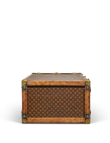 A MONOGRAM CANVAS DESK TRUNK FOR LINEN AND SHOES WITH BRASS HARDWARE - photo 8