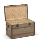 A GRIS TRIANON COATED CANVAS TRUNK WITH BLACK LACQUERED IRON HARDWARE - фото 3