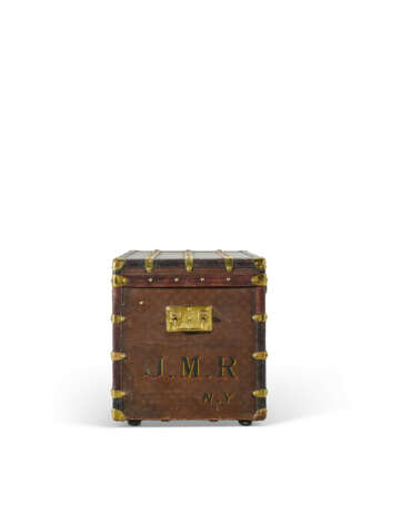 A MONOGRAM CANVAS COURRIER 90 TRUNK WITH BRASS HARDWARE - photo 4