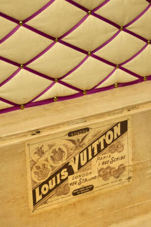 A DAMIER CANVAS CABIN 70 TRUNK WITH BRASS HARDWARE - фото 11