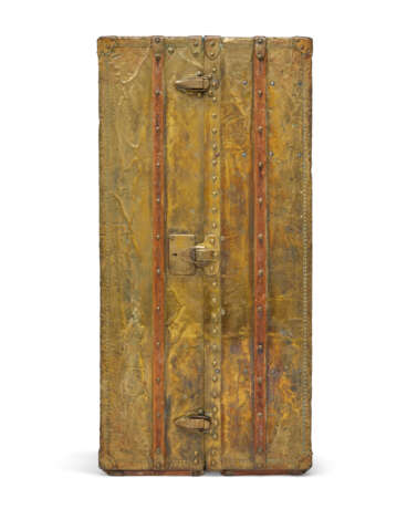 A RARE, HERMETIC COPPER EXPLORER WARDROBE TRUNK WITH BRASS HARDWARE - фото 2