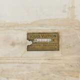 A GROUP OF THREE: A MONOGRAM CANVAS LEATHER BLISTEN 75 & TWO ALZER 75 SUITCASES WITH BRASS HARDWARE - photo 9