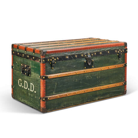 A GREEN VUITTONITE CANVAS COURRIER 90 TRUNK WITH BLACK LACQUERED IRON HARDWARE - photo 1