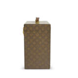 A MONOGRAM CANVAS LP RECORDS TRUNK WITH BRASS HARDWARE - photo 4