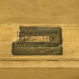 A MONOGRAM CANVAS LP RECORDS TRUNK WITH BRASS HARDWARE - photo 7