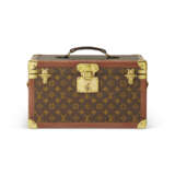 A GROUP OF TWO: A MONOGRAM CANVAS LIBRARY TRUNK & SUITCASE WITH BRASS HARDWARE - photo 9