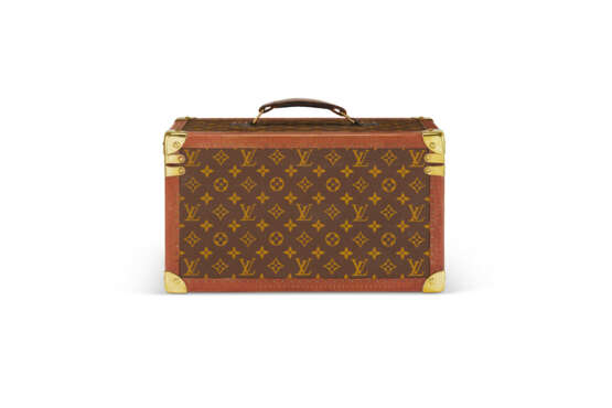 A GROUP OF TWO: A MONOGRAM CANVAS LIBRARY TRUNK & SUITCASE WITH BRASS HARDWARE - photo 11