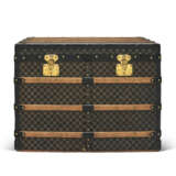 A DAMIER CANVAS TRUNK WITH DOORS AND DRAWERS WITH BRASS HARDWARE - photo 3