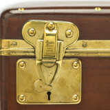 A MAHOGANY RUNNING-BOARD TRUNK FOR AUTOMOBILE TOOLS WITH BRASS HARDWARE - Foto 10