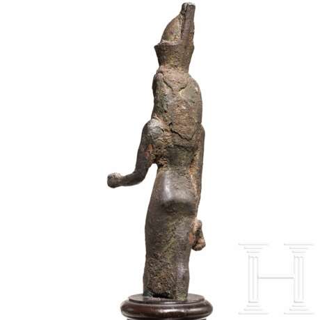 Bronzestatuette der Göttin Mut, Spätzeit, Mitte 1. Jtsd. v. Chr. - photo 3