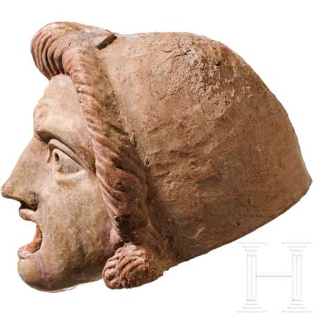 Terrakotta einer Theatermaske der Neuen Komödie, Typ des naiven Epheben, hellenistisch, 2. Jhdt. v. Chr. - фото 3