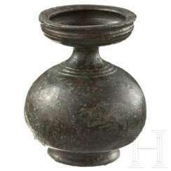 Salbgefäß aus Bronze, griechisch, 4. Jhdt. v. Chr.