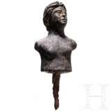 Büste einer Frau aus schwarzem Glas, römisch, 2. Jhdt. n. Chr. - Foto 2