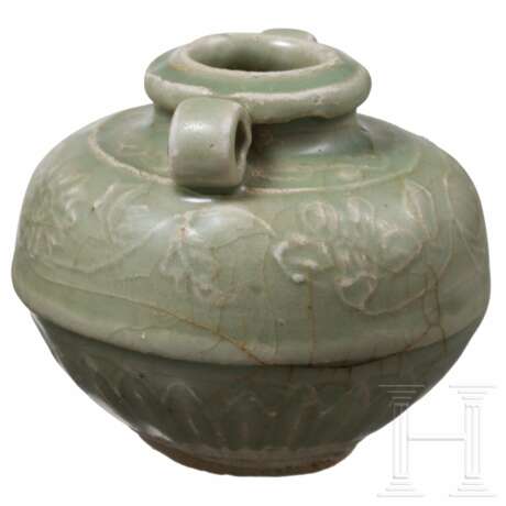 Kleines Longquan-Seladon-Väschen, China, wohl Ming-Dynastie - фото 4