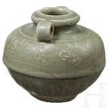 Kleines Longquan-Seladon-Väschen, China, wohl Ming-Dynastie - Foto 4