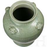 Lonquan-Seladon-Vase mit Grotesken, China, wohl Yuan-Dynastie - фото 19