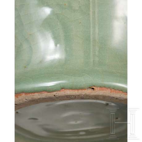 Lonquan-Seladon-Vase mit Grotesken, China, wohl Yuan-Dynastie - photo 21
