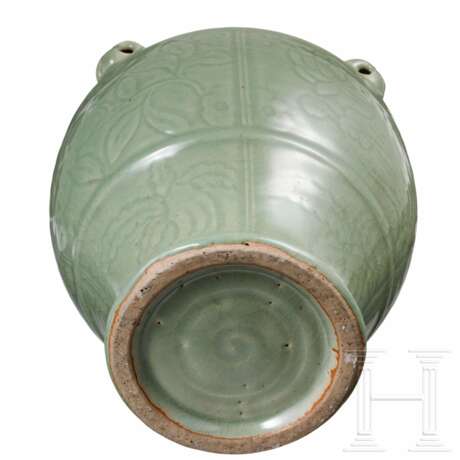 Lonquan-Seladon-Vase mit Grotesken, China, wohl Yuan-Dynastie - Foto 22