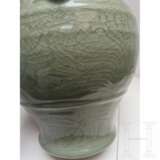 Lonquan-Seladon-Vase mit Grotesken, China, wohl Yuan-Dynastie - Foto 24