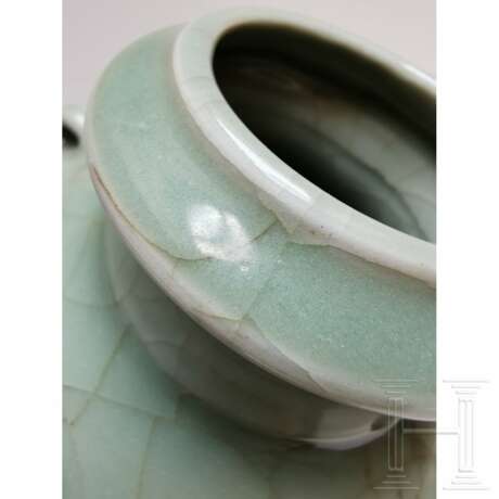 Longquan-Seladon-Vase mit Pfingstrose, China, wohl Ming-Dynastie - photo 2