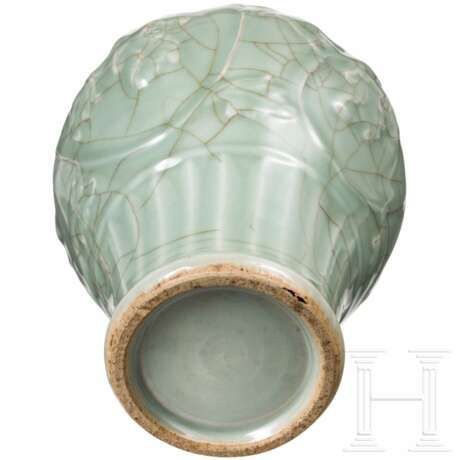 Longquan-Seladon-Vase mit Pfingstrose, China, wohl Ming-Dynastie - фото 23