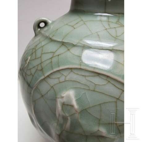 Longquan-Seladon-Vase mit Pfingstrose, China, wohl Ming-Dynastie - Foto 26