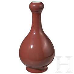 Kupferrote Knoblauch-Mund-Vase, China, 20. Jhdt.