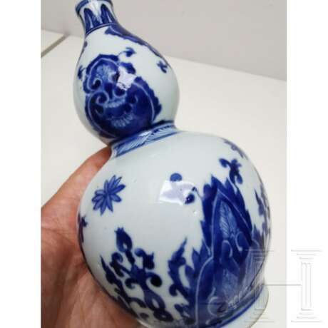 Blau-weiße Doppelkürbisvase, China, wahrscheinlich Kangxi-Periode (Anfang 18. Jhdt.) - Foto 6