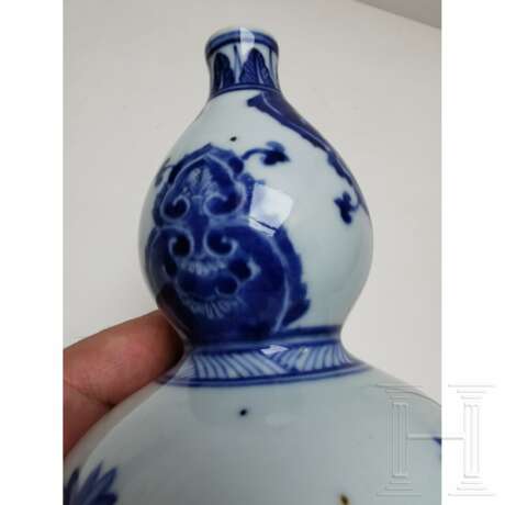 Blau-weiße Doppelkürbisvase, China, wahrscheinlich Kangxi-Periode (Anfang 18. Jhdt.) - photo 14