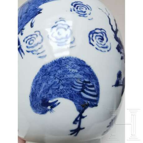 Große blau-weiße Vase mit Blumendekor, wahrscheinlich Kangxi-Periode (Anfang 18. Jhdt.) - photo 16