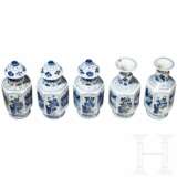 Fünf kleine blau-weiße Vasen aus dem Vung-Tau Schiffs, China, wohl Kangxi-Periode - Foto 10
