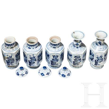 Fünf kleine blau-weiße Vasen aus dem Vung-Tau Schiffs, China, wohl Kangxi-Periode - фото 11