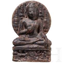 Sitzender Buddha aus Terrakotta, Indien, wohl 18. Jhdt.