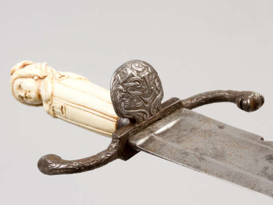 An European bowed sword - Foto 2