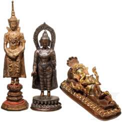 Drei Bronzefiguren, Thailand/Nepal, 20. Jhdt.