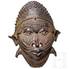 Bronzene Maske der Bénin, Nigeria, 20. Jhdt.