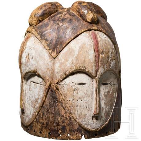 Vierseitige Helmmaske (Ngontang) der Fang, Gabun, 20. Jhdt. - photo 1