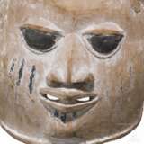 Lipiko-Maske der Makonde, Tansania/Mosambik, 20. Jhdt. - фото 1