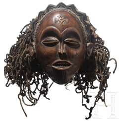 Mwana-Pwo-Maske der Chokwe, Mosambik, 20. Jhdt.