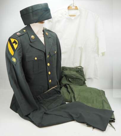 USA: Uniformnachlass eines Angehörigen der 1st Cavalry Division. - photo 1
