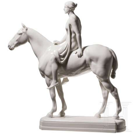 Amazone zu Pferd, Louis Tuaillon, 1890 - 1895 (Entwurf), KPM, 1924 - фото 2