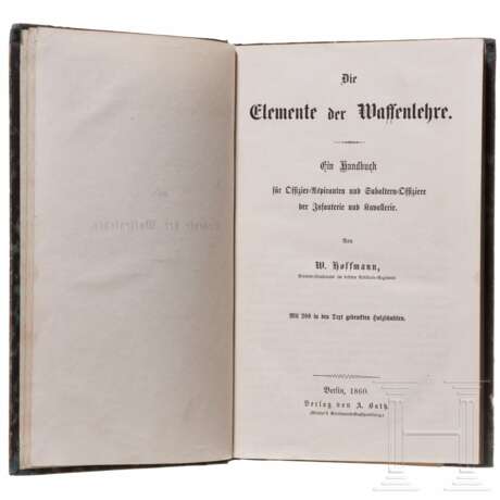 Zwei Bücher zum Waffenunterricht und ein Zeughaus-Führer - photo 6