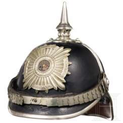 Helm für Beamte, um 1900