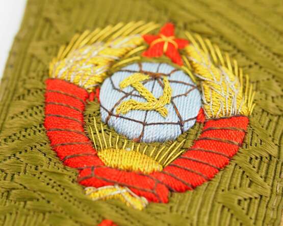 Sowjetunion: Paar Schulterstücke zur Felduniform eines Marschalls. - photo 2